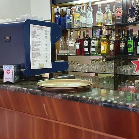 Hotel Eleonora Ρίμινι Εξωτερικό φωτογραφία