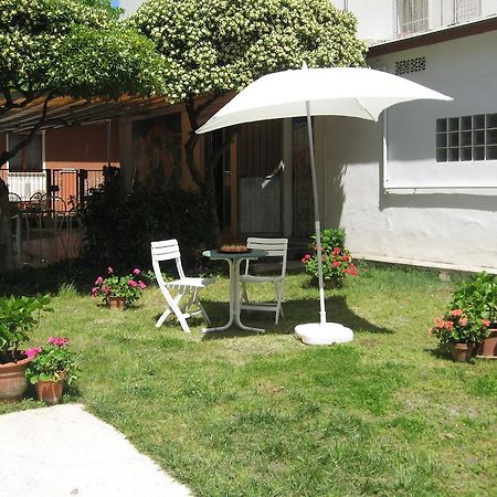 Hotel Eleonora Ρίμινι Εξωτερικό φωτογραφία